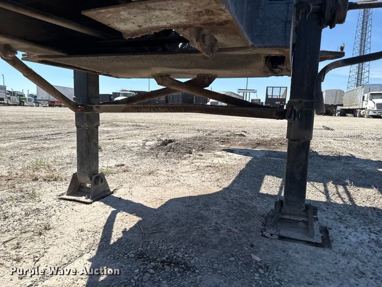 image for item OE9603 1989 Galbreath container trailer