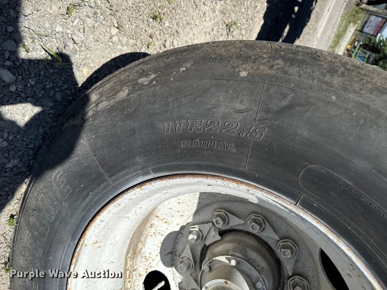 image for item OE9603 1989 Galbreath container trailer