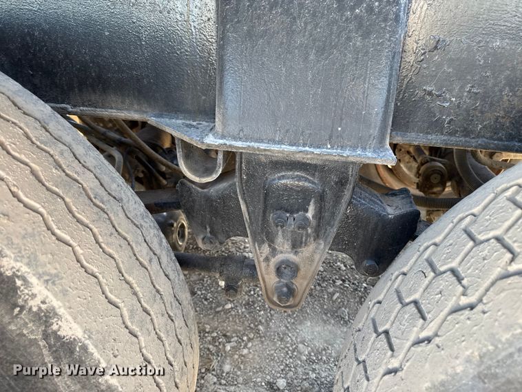 image for item OE9603 1989 Galbreath container trailer