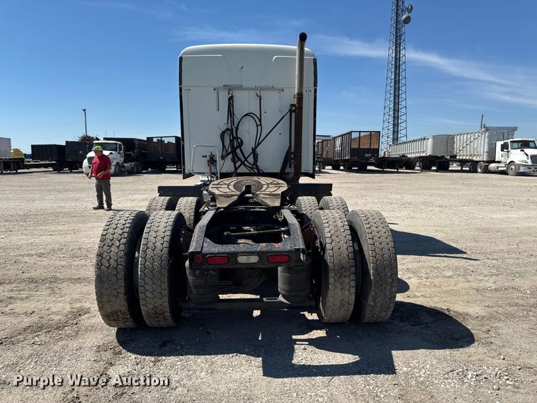 image for item OE9604 2015 Mack CXU semi truck