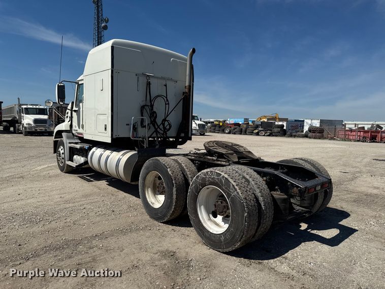 image for item OE9604 2015 Mack CXU semi truck