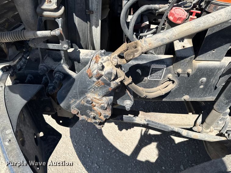 image for item OE9604 2015 Mack CXU semi truck