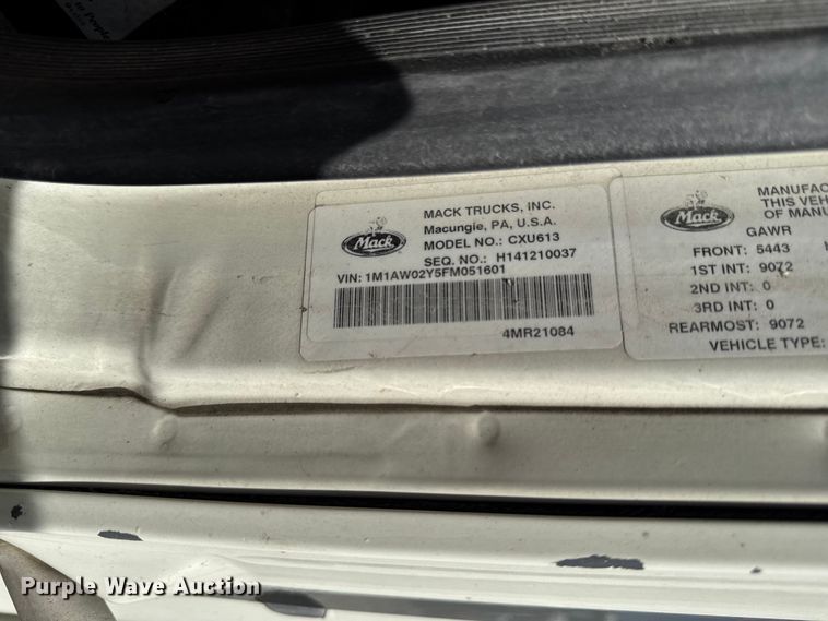 image for item OE9604 2015 Mack CXU semi truck