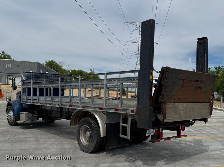 image for item OE9613 1999 Peterbilt 330 flatbed truck