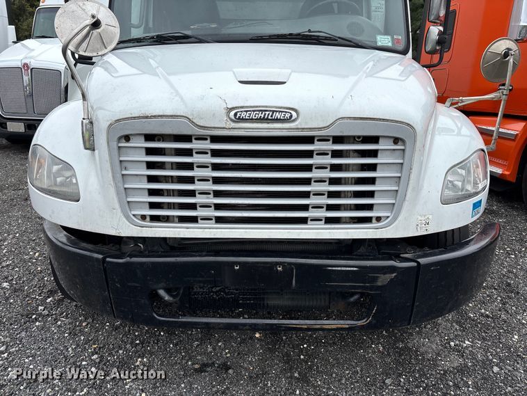 image for item YA1512 2015 Freightliner Business Class M2 box truck