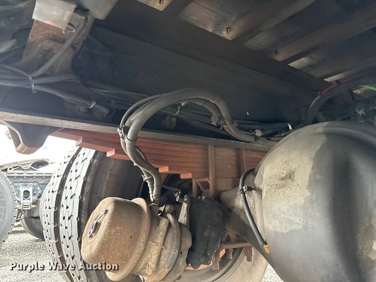image for item YA1512 2015 Freightliner Business Class M2 box truck