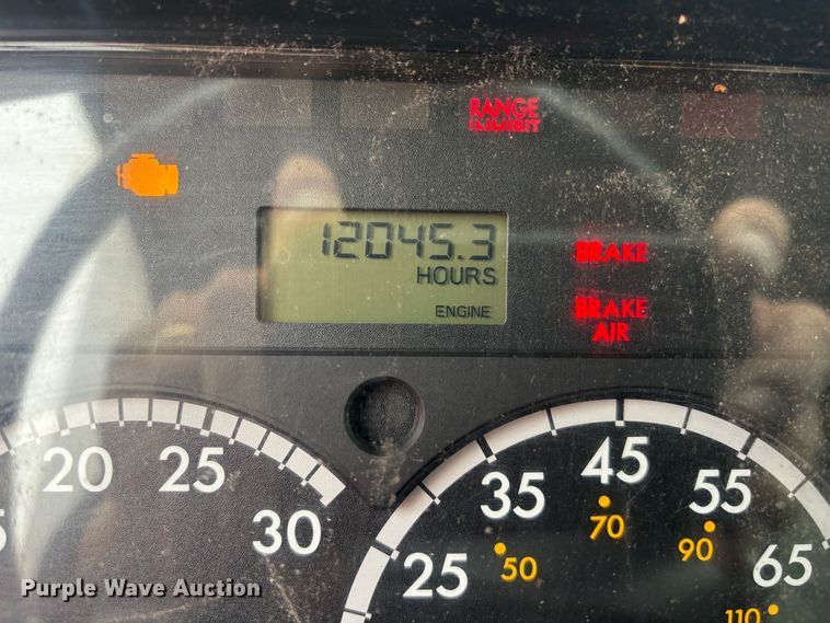 image for item YA1512 2015 Freightliner Business Class M2 box truck
