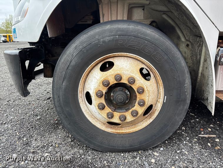 image for item YA1512 2015 Freightliner Business Class M2 box truck