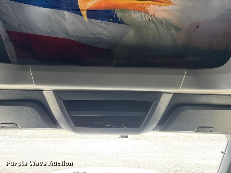 image for item YA1864 2020 Freightliner Cascadia semi truck
