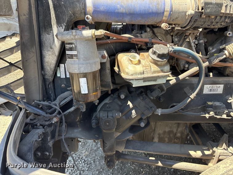 image for item YA1864 2020 Freightliner Cascadia semi truck