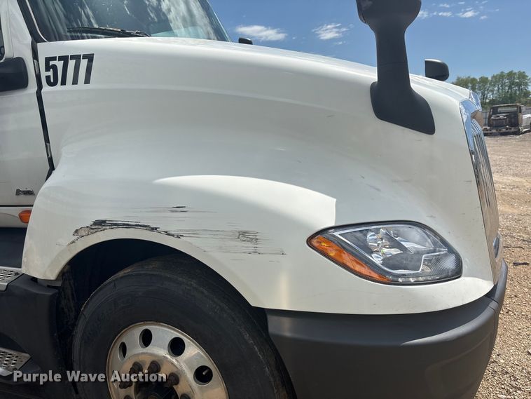 image for item YA2430 2019 International LT625 semi truck