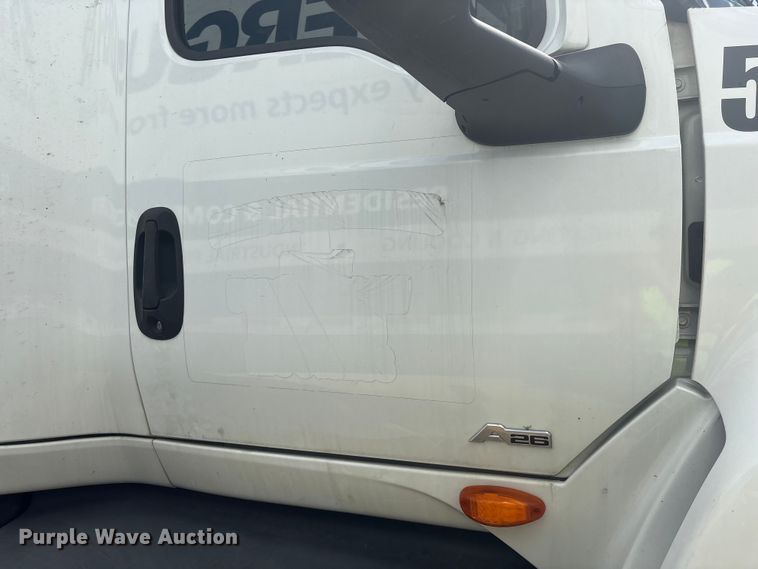 image for item YA2430 2019 International LT625 semi truck