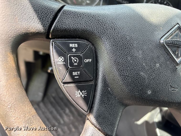 image for item YA2430 2019 International LT625 semi truck