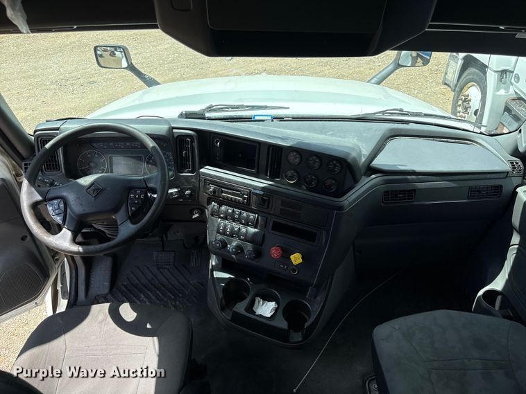 image for item YA2430 2019 International LT625 semi truck