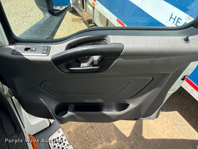 image for item YA2430 2019 International LT625 semi truck