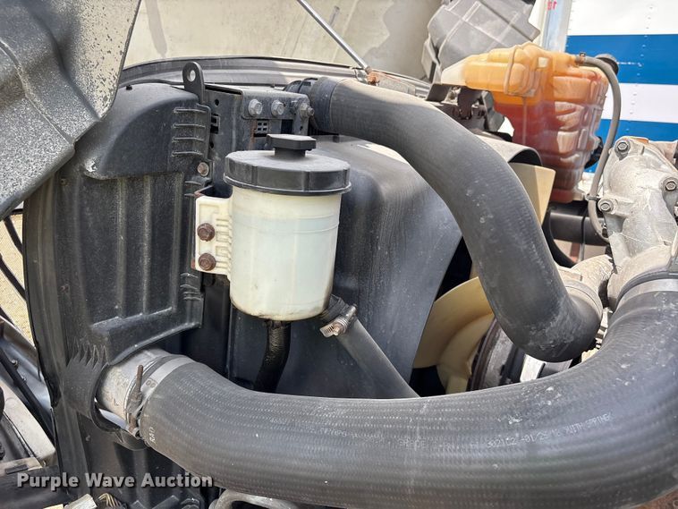 image for item YA2430 2019 International LT625 semi truck