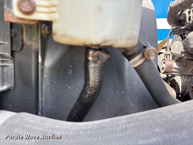 image for item YA2430 2019 International LT625 semi truck