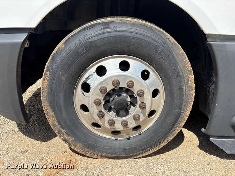 image for item YA2430 2019 International LT625 semi truck