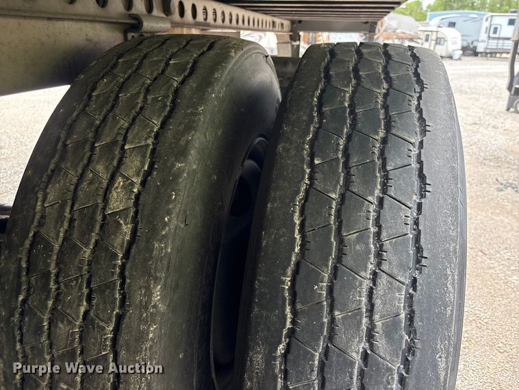image for item YA2435 2014 Wabash DVHDHPC dry van trailer