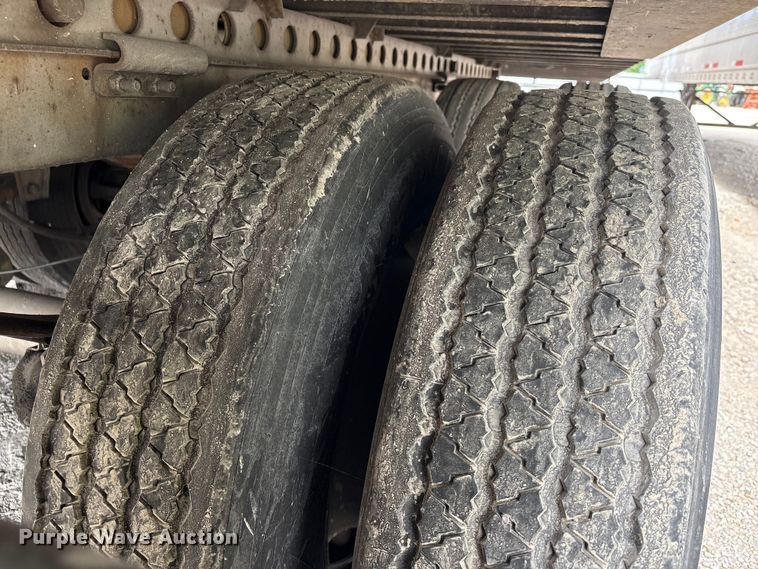 image for item YA2435 2014 Wabash DVHDHPC dry van trailer