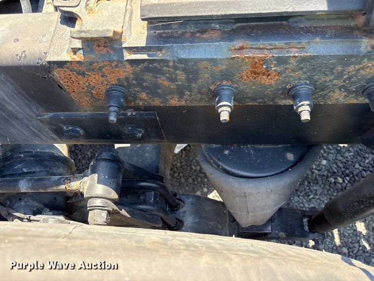 image for item YA2540 2018 Peterbilt 579 semi truck