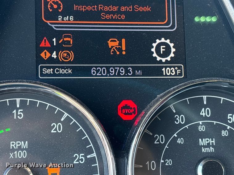 image for item YA2540 2018 Peterbilt 579 semi truck