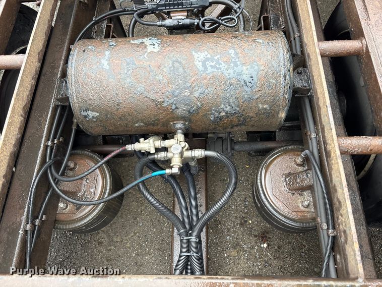 image for item YA2543 2018 Sun Country car carrier