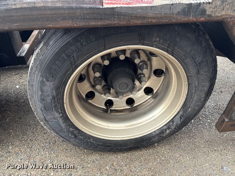 image for item YA2543 2018 Sun Country car carrier