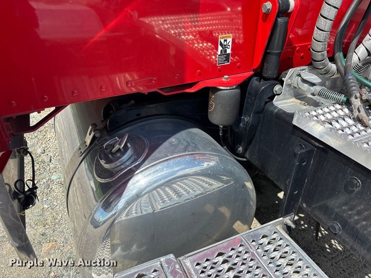image for item YA2665 2020 Peterbilt 389 semi truck