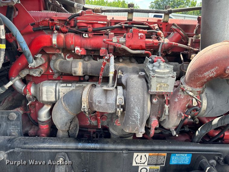 image for item YA2665 2020 Peterbilt 389 semi truck