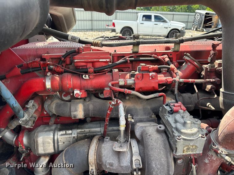 image for item YA2665 2020 Peterbilt 389 semi truck