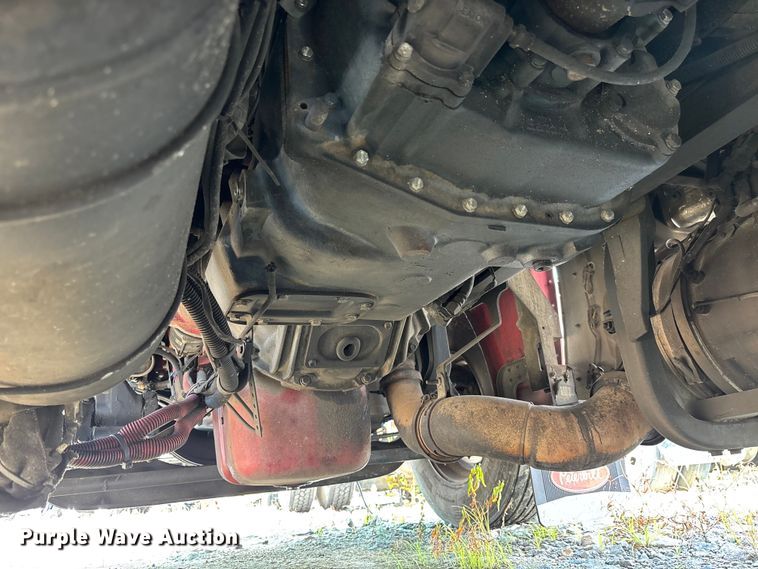 image for item YA2665 2020 Peterbilt 389 semi truck