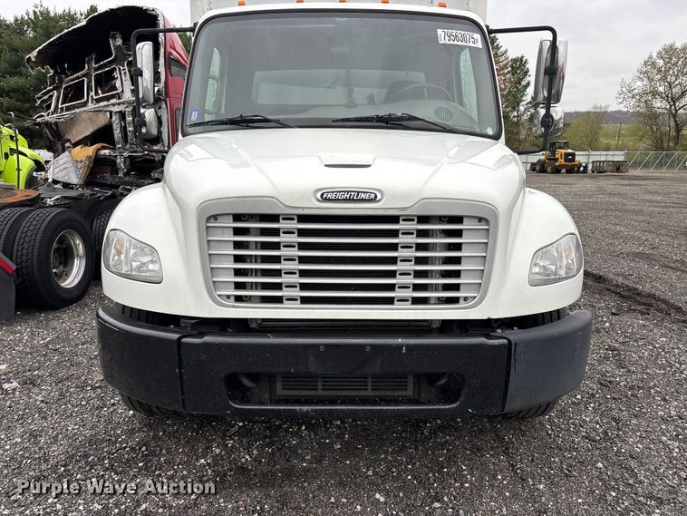 image for item YA2677 2016 Freightliner Business Class M2 box truck