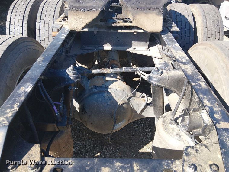 image for item YA2866 2025 Kenworth T880 semi truck