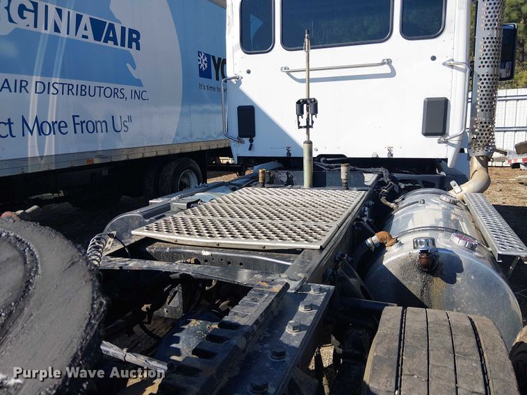 image for item YA2866 2025 Kenworth T880 semi truck