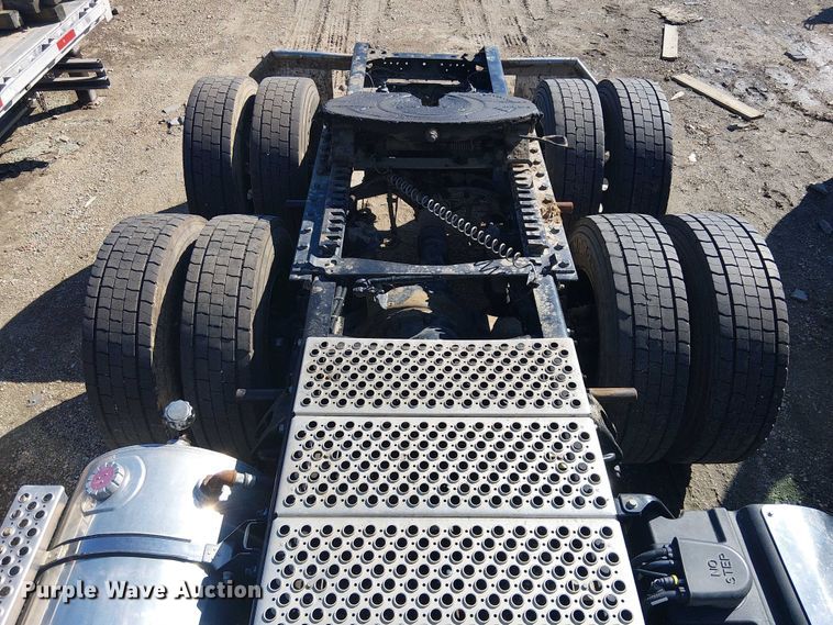 image for item YA2866 2025 Kenworth T880 semi truck