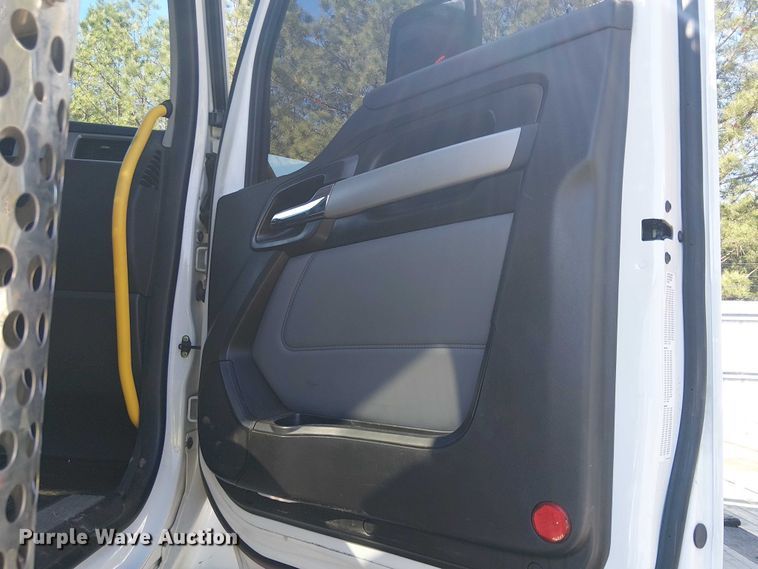 image for item YA2866 2025 Kenworth T880 semi truck