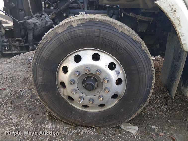 image for item YA2866 2025 Kenworth T880 semi truck