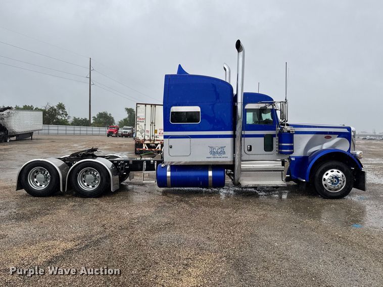 image for item YA2878 2023 Peterbilt 389 semi truck
