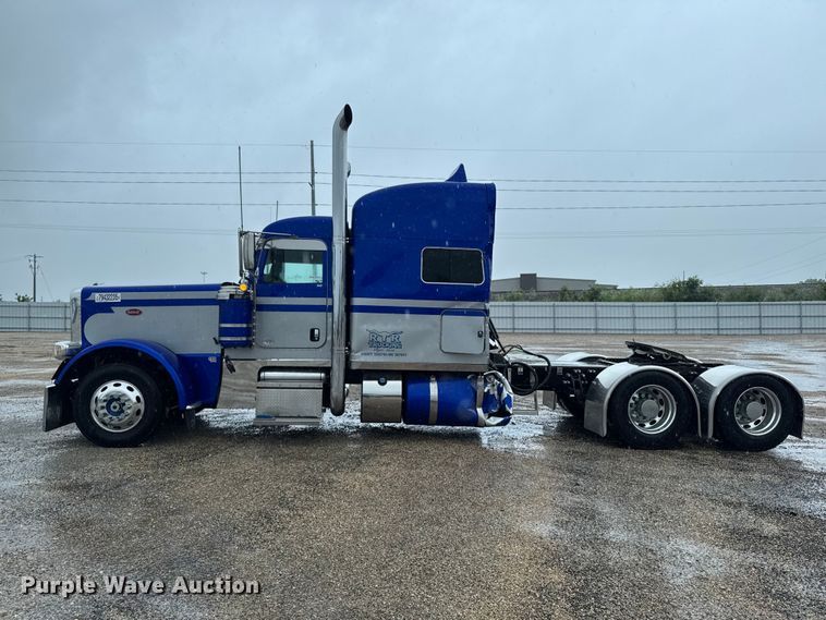image for item YA2878 2023 Peterbilt 389 semi truck