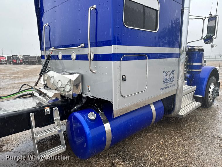 image for item YA2878 2023 Peterbilt 389 semi truck
