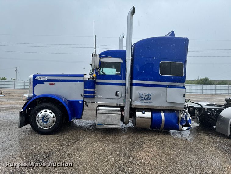 image for item YA2878 2023 Peterbilt 389 semi truck