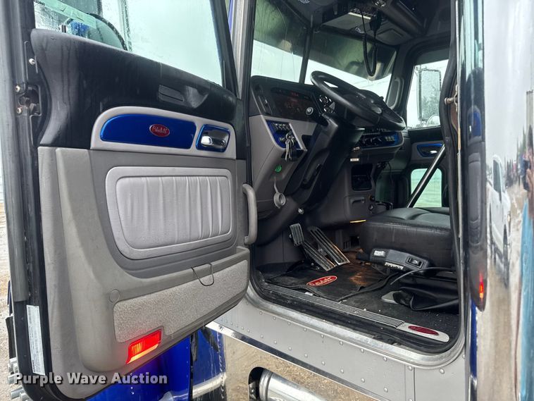 image for item YA2878 2023 Peterbilt 389 semi truck