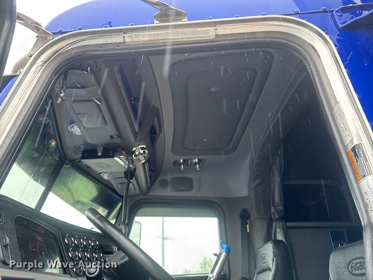 image for item YA2878 2023 Peterbilt 389 semi truck
