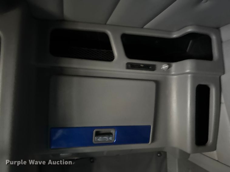 image for item YA2878 2023 Peterbilt 389 semi truck