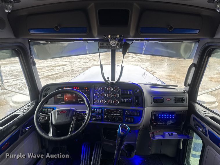 image for item YA2878 2023 Peterbilt 389 semi truck