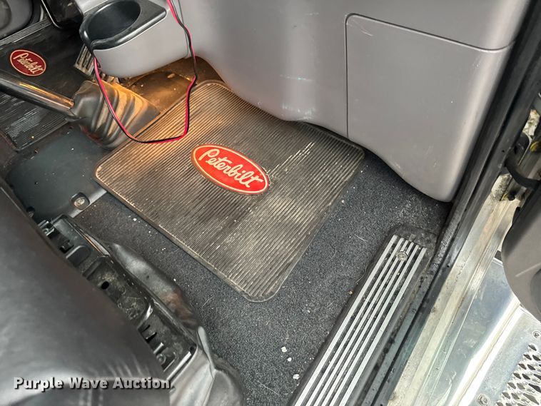 image for item YA2878 2023 Peterbilt 389 semi truck