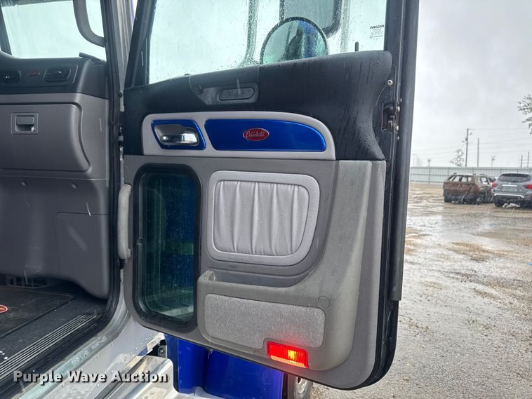 image for item YA2878 2023 Peterbilt 389 semi truck