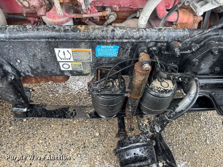 image for item YA2878 2023 Peterbilt 389 semi truck