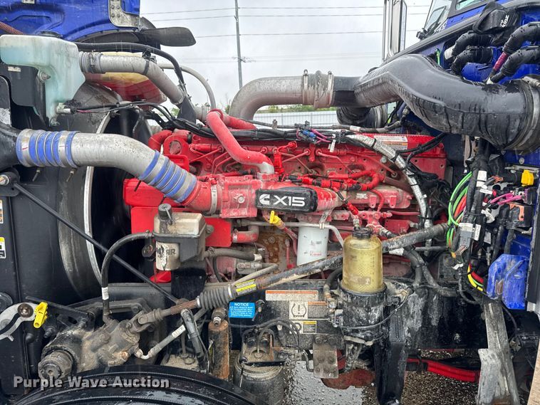 image for item YA2878 2023 Peterbilt 389 semi truck